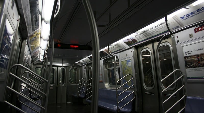 Общество: В Нью-Йорке меняется движение поездов на двух линиях метро