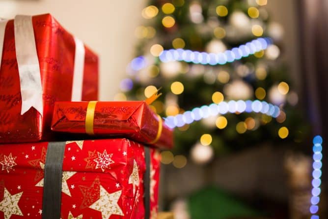 Общество: Американцы потратили 16 миллиардов долларов на неудачные рождественские подарки