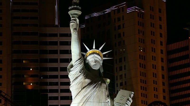 Общество: Огни, освещающие Статую Свободы, погаснут на 4 дня