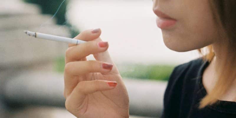 Общество: Американские подростки теряют интерес к никотину и алкоголю