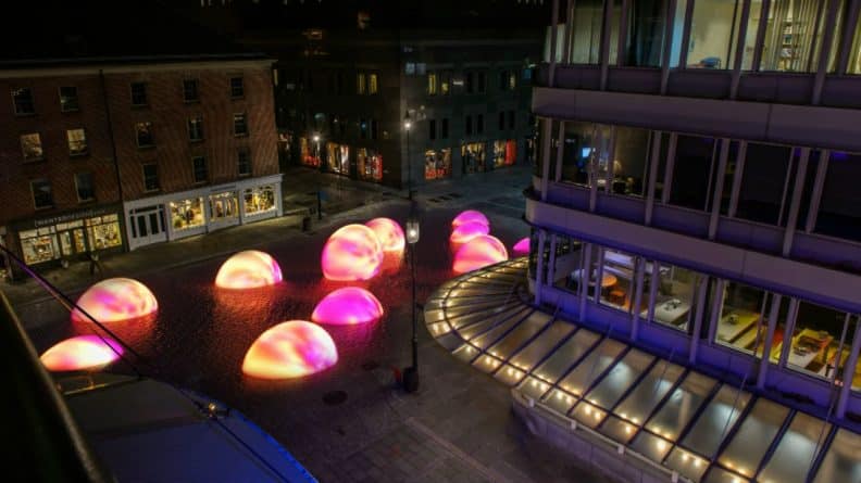 Афиша: «Море света»:  новая потрясающая инсталляция появилась в Манхеттене