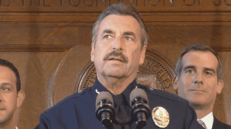 Локальные новости: Шеф полиции Лос-Анджелеса Чарли Бэк уходит на пенсию