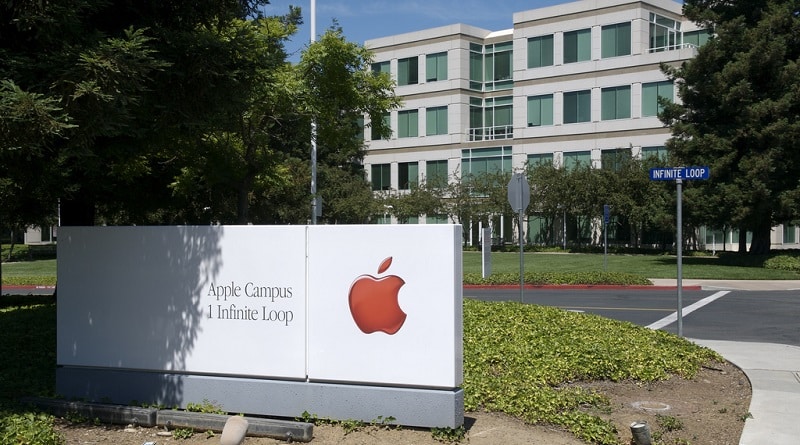 Бизнес: Компания Apple вернет в США $ 252 млрд. из оффшоров и создаст 20 000 рабочих мест