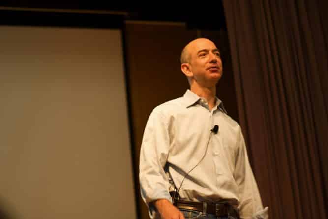 Бизнес: Основатель Amazon Джефф Безос пожертвует $33 миллиона на стипендии для "мечтателей"