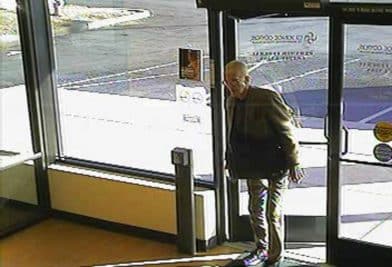 Происшествия: 80-летний налетчик ограбил банк в Аризоне