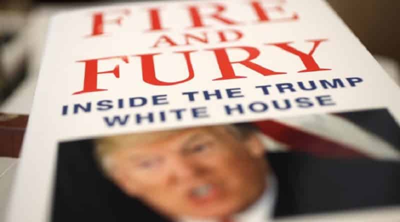 Политика: Издательство, опубликовавшее книгу Волфа "о Белом доме Трампа", увеличивает тираж из-за бешеного спроса