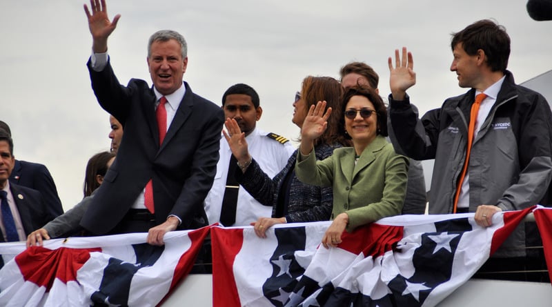 Политика: Сегодня пройдет инаугурация мэра Нью-Йорка Билла де Блазио