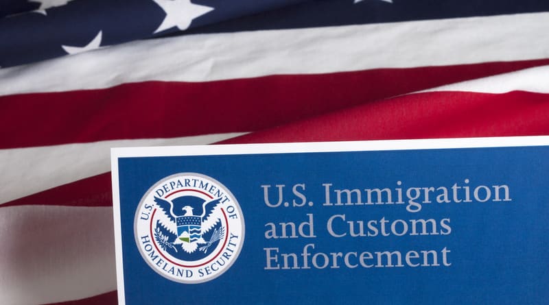 Закон и право: Работодатели в Калифорнии все чаще грозят сотрудникам депортацией