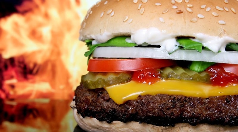 Здоровье: От McDonald’s требуют отказаться от мяса с антибиотиками