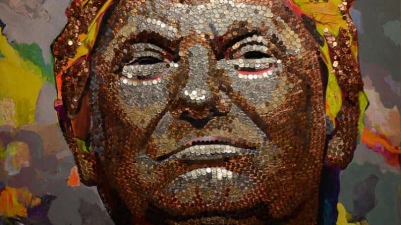 Афиша: Украинские художники создали «Лицо денег» — портрет Трампа из фишек и монет