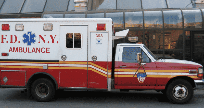Локальные новости: В Нью-Йорке молодая женщина на глазах у сына выпала из окна
