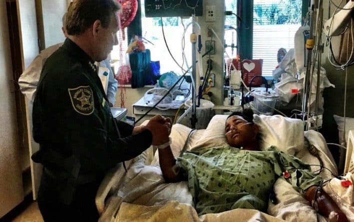 Локальные новости: 15-летний герой, спасший 20 одноклассников от флоридского стрелка, выжил, несмотря на 5 ранений