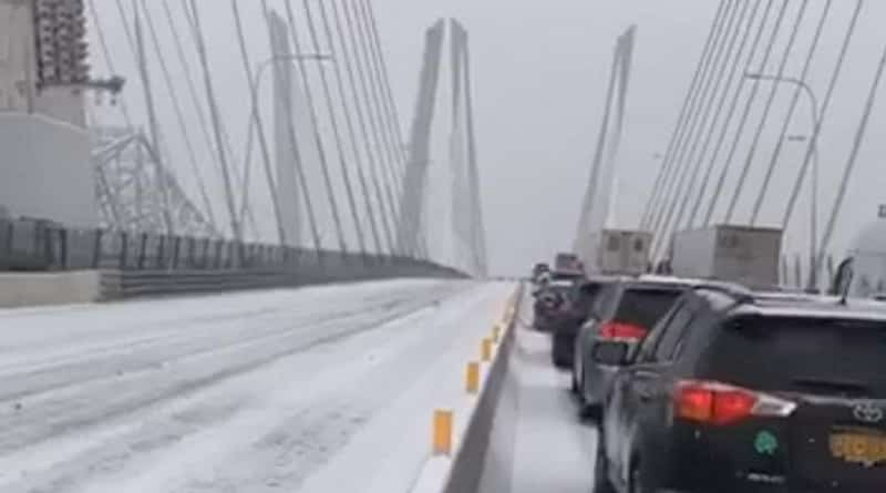 Происшествия: Движение на мосту Марио Куомо полностью перекрыто из-за аварий
