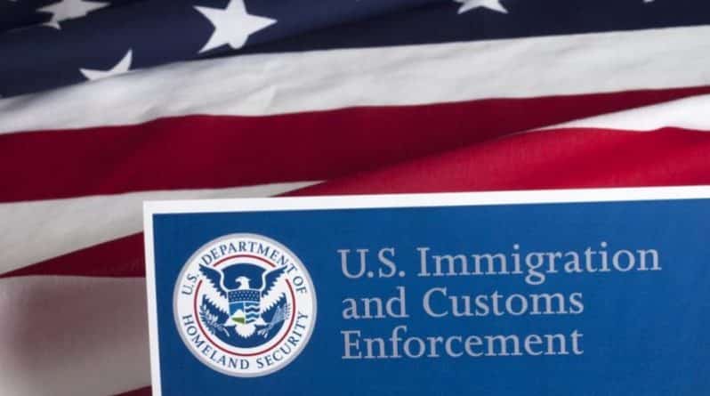 Локальные новости: В Сиэтле главный советник ICE обвиняется в краже личных данных иммигрантов