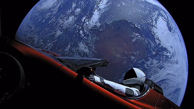 Колонки: Tesla Roadster Side Earth