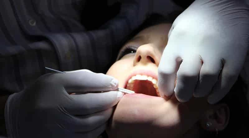 Здоровье: В Нью-Джерси фальшивые стоматологи занесли женщине инфекцию