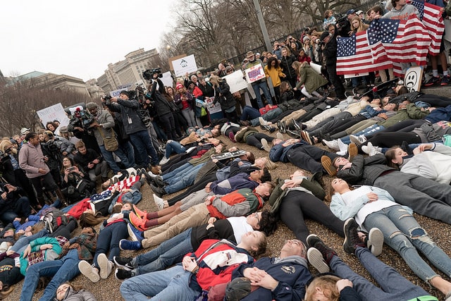 Колонки: gun control protest white house