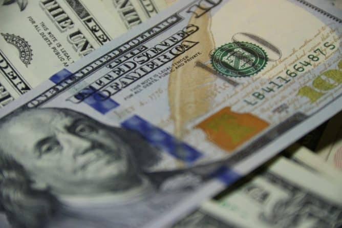 Локальные новости: Банкомат более 50 раз выдал жительнице Канзаса $100 вместо 5