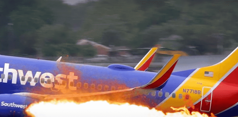Путешествия: В Калифорнийском аэропорту загорелся самолет Southwest Airlines со 139 пассажирами на борту