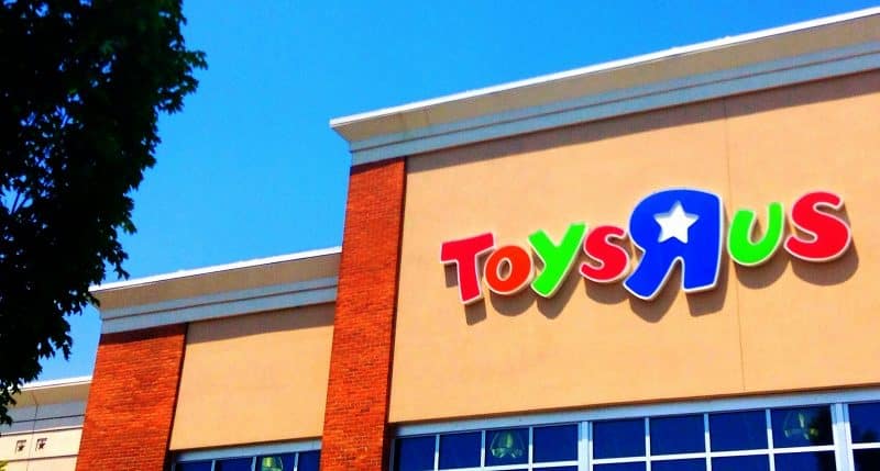 Экономика и финансы: Подарочные карты Toys "R" Us действительны еще месяц — до закрытия всех магазинов