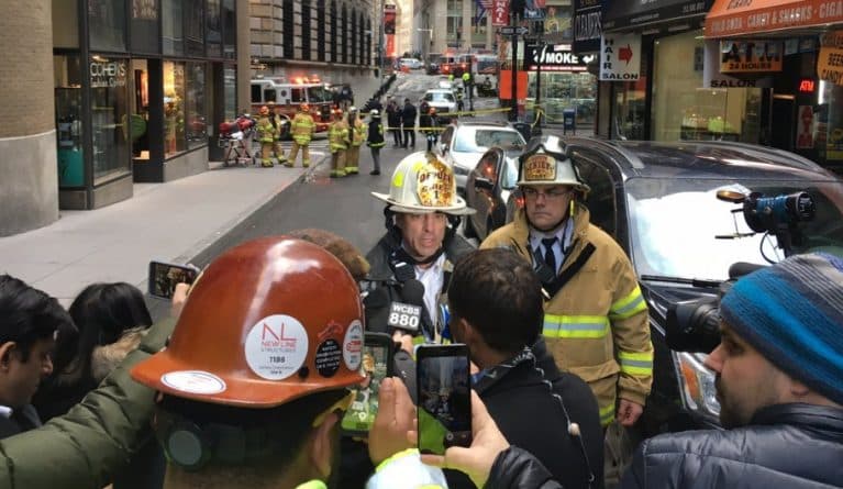 Происшествия: Из-за подземных взрывов на Манхэттене 1 человек был ранен, 2 здания эвакуированы