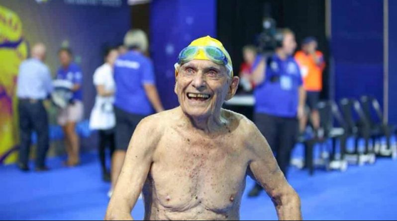 Спорт: 99-летний пловец побил мировой рекорд