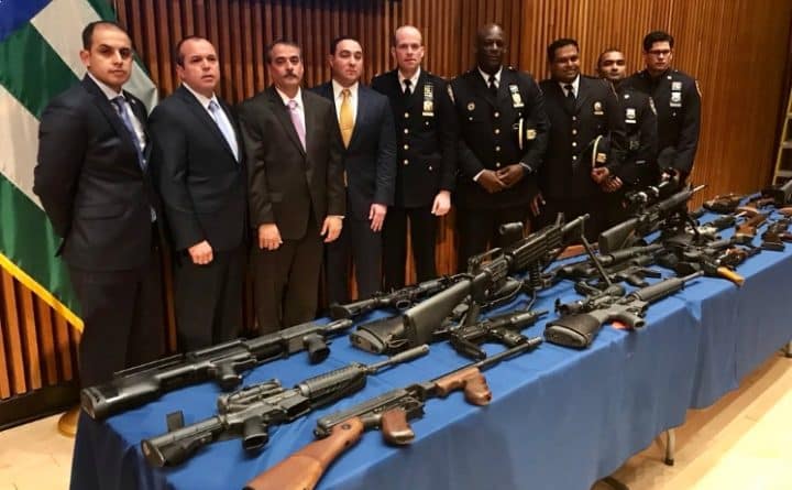 Локальные новости: У 60-летнего ньюйоркца изъяли 70 единиц огнестрельного оружия и 50 тысяч патронов