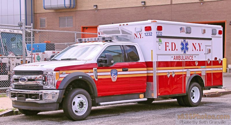 Локальные новости: Парамедик FDNY приставал к пациентке прямо в машине скорой помощи