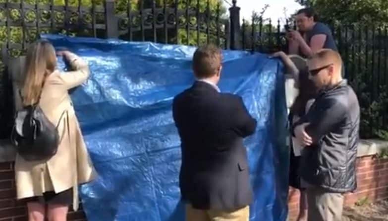 Локальные новости: Представители Госдепартамента сняли замок с ворот бывшего российского консульства в Сиэтле