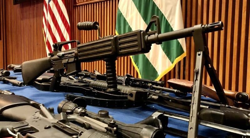 Локальные новости: Полиция Нью-Йорка опубликовала подробности об изьятии нелегального оружейного арсенала в Куинсе
