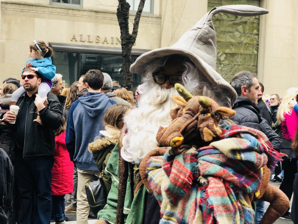 Афиша: Пасхальный парад шляп в Нью-Йорке: фотоотчет рис 10
