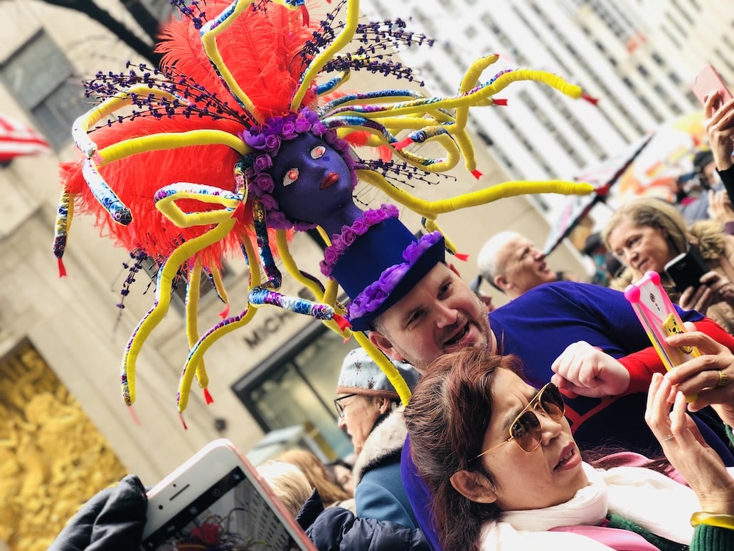 Афиша: Пасхальный парад шляп в Нью-Йорке: фотоотчет рис 43
