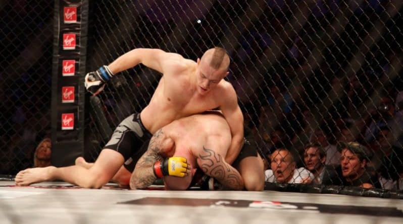 Происшествия: Боксера UFC Макгрегора арестовали в Бруклине за нападение на автобус с его соперником из России