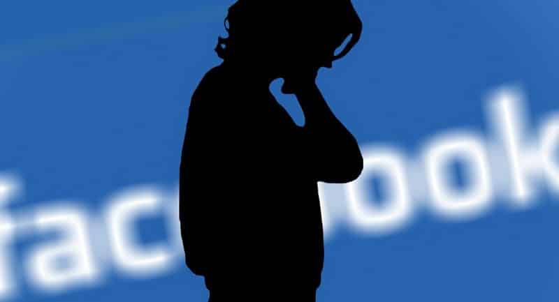 Технологии: Facebook ужесточит требования к политической рекламе