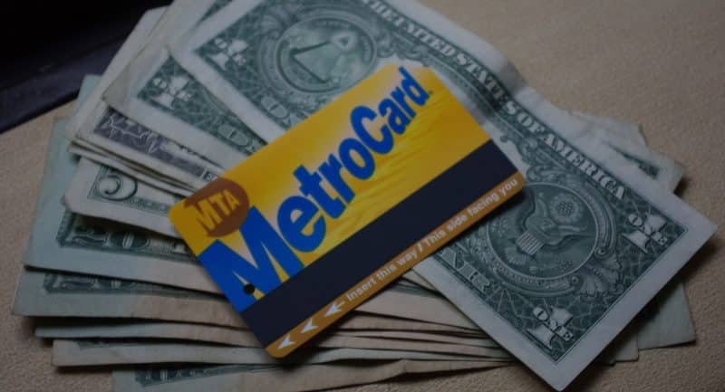 Закон и право: Де Блазио против MetroCard по минимальной цене для малообеспеченных