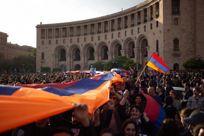 Политика: Госдеп США призывает Армению к диалогу