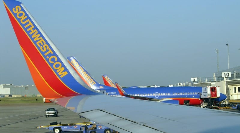 Путешествия: Southwest Airlines отменяет десятки рейсов после трагедии в Филадельфии