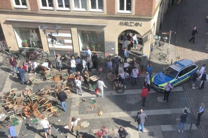 В мире: В Германии автомобиль врезался в прохожих: 30 раненых, 3 погибших