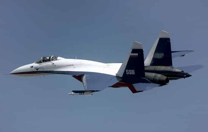 Происшествия: Российский истребитель Су-27 перехватил американский самолет-разведчик над Балтийским морем