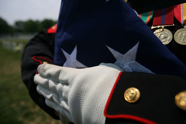 Колонки: День поминовения: почему россиянам стоит поучиться чтить память своих героев у жителей США рис 2
