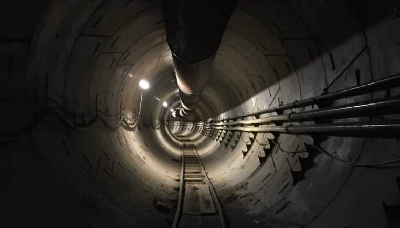 Технологии: Борьба с пробками: Илон Маск показал скоростной тоннель под Лос-Анджелесом