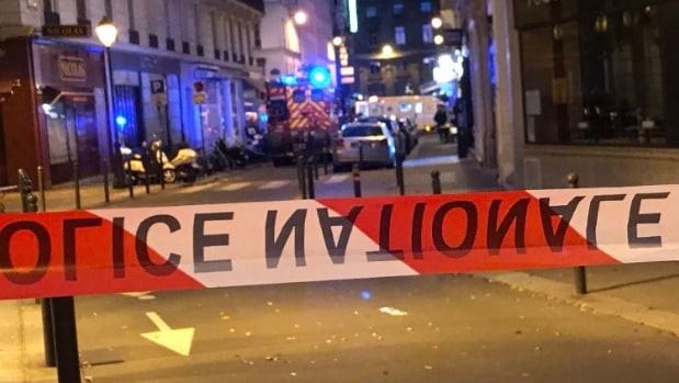 В мире: ИГИЛ взял на себя ответственность за теракт в Париже: 1 человек погиб, 4 получили ранения
