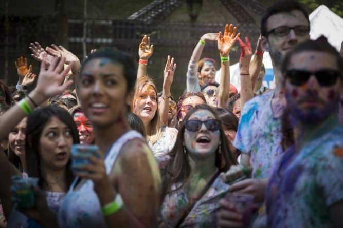 Локальные новости: Фестиваль красок Холи в Нью-Йорке | Что нужно знать