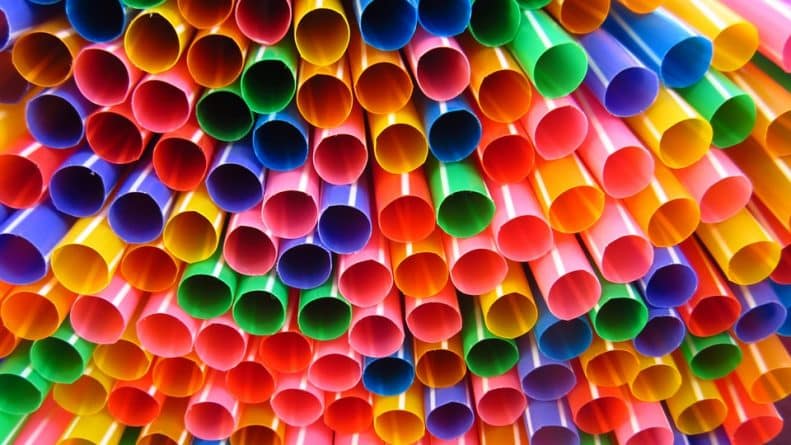 Закон и право: Пластиковые трубочки могут оказаться в Нью-Йорке под запретом