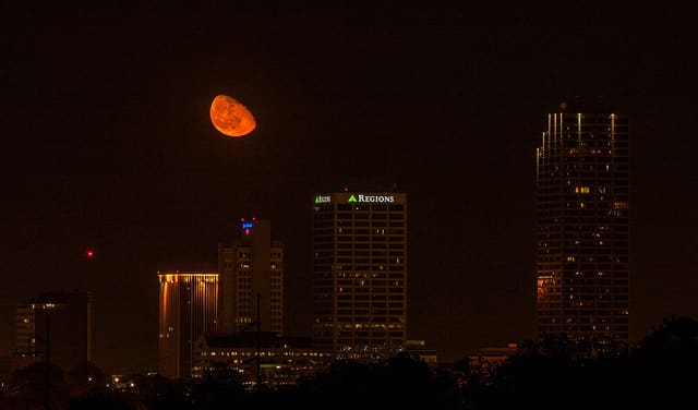 Афиша: Кровавая луна 2018: люди ждут увлекательное зрелище, а предсказатели заявляют о конце света