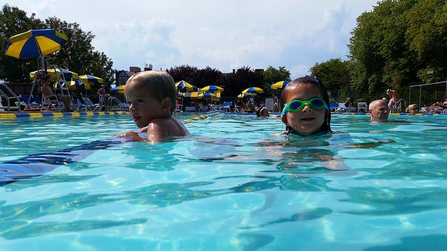 Локальные новости: New York Parks устраивают бесплатные занятия по плаванию для детей