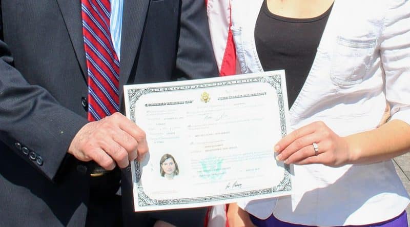 Полезное: В целях безопасности USCIS изменила дизайн сертификатов о гражданстве