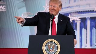 Колонки: С днем рождения, мистер президент: почему Трамп идеально подходит на эту роль