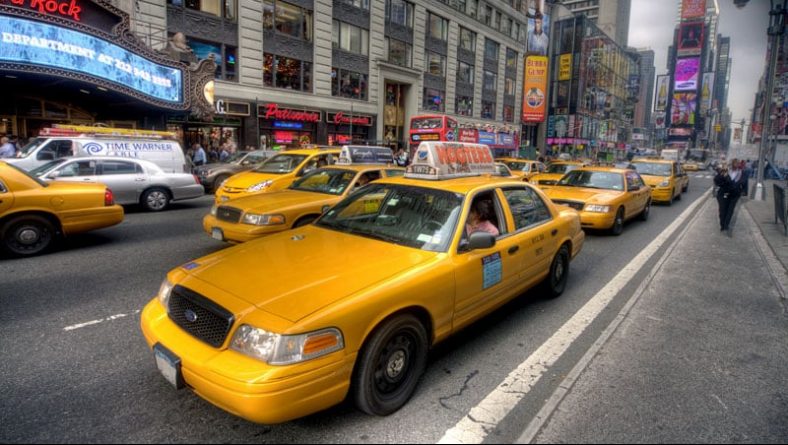 Закон и право: Правая рука «короля такси» Евгения Фридмана призналась в причастности к многомиллионной афере