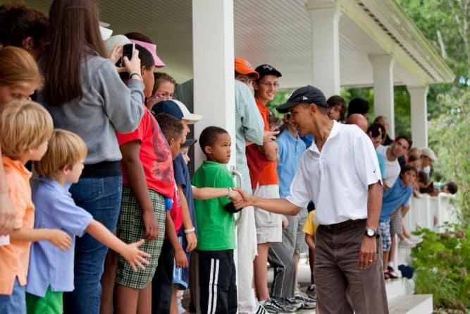 Локальные новости: Школу, названную в честь конфедерата, переименуют в честь Обамы